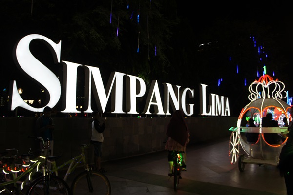 Simpang Lima Semarang